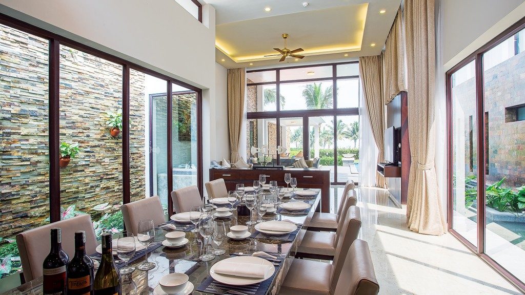 diningroom view livingroom 1 1 1024x576