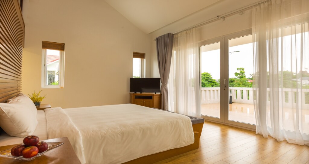 executive pool villa 24