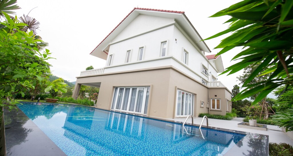 executive pool villa 7