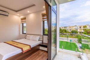 Villa 9 Phòng Ngủ - Sân Vườn Rộng 18 z3513669546992 bb1943fad32bb60544733e9fe7e14b22
