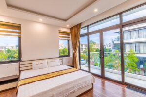Villa 9 Phòng Ngủ - Sân Vườn Rộng 15 z3513669548572 a40b29f41b90c05b03766e209420a224
