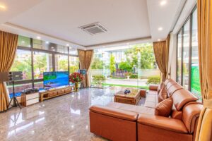 Villa 9 Phòng Ngủ - Sân Vườn Rộng 9 z3513669570773 f30380879655e6f0c8e26e7f67a96fc6