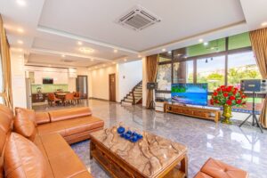Villa 9 Phòng Ngủ - Sân Vườn Rộng 8 z3513669583210 1f7bf3774bf5b46bf0bb29ae8f78b52c