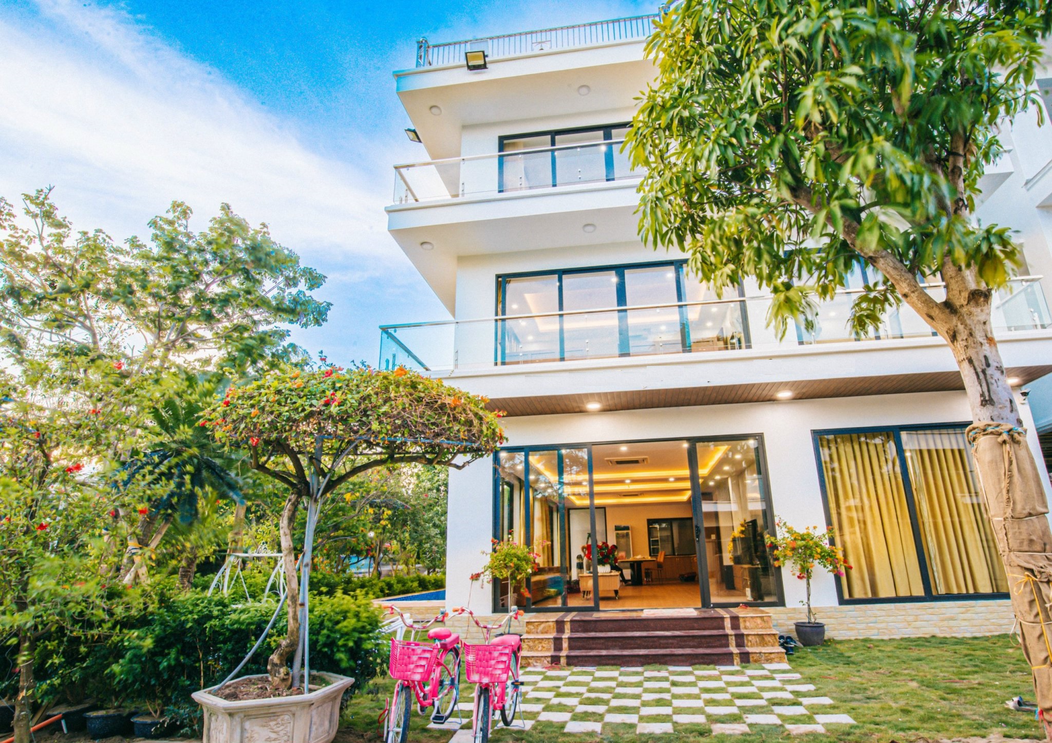 Villa 10 Phòng Ngủ Căn Góc RỘng Thoáng